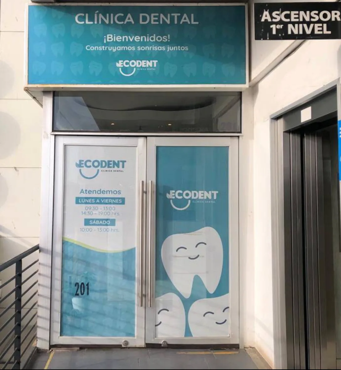 Entrada de Ecodent, local 201
